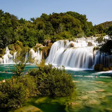 Apartment In With Terrace, Air Conditioning, Wifi *