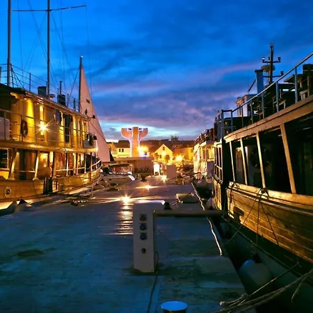 In With Terrace, Air Conditioning, Wifi *