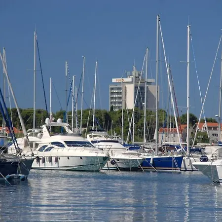 In With Terrace, Air Conditioning, Wifi Apartment Vodice