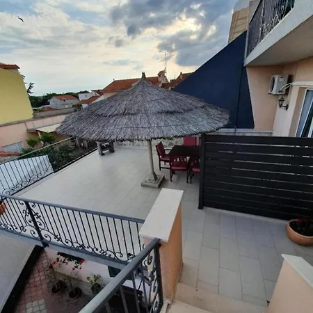 In With Terrace, Air Conditioning, Wifi Apartman